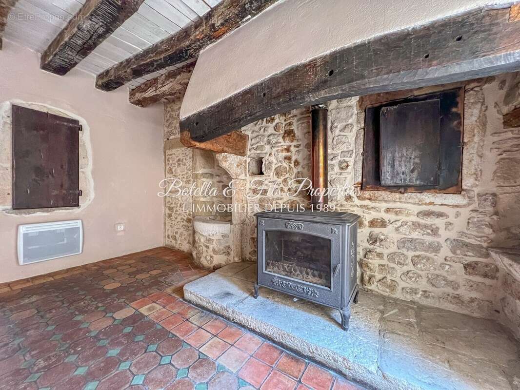 Maison à GOUDARGUES