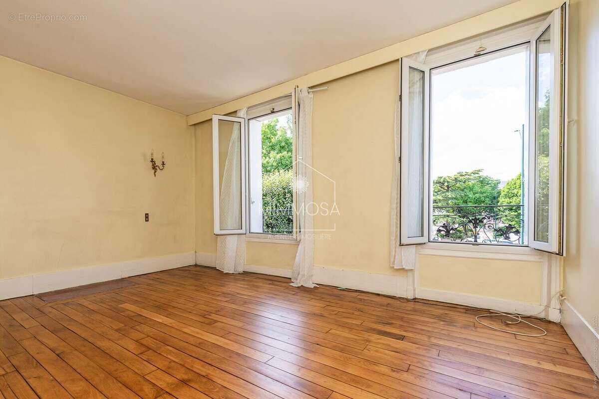 Maison à LES PAVILLONS-SOUS-BOIS