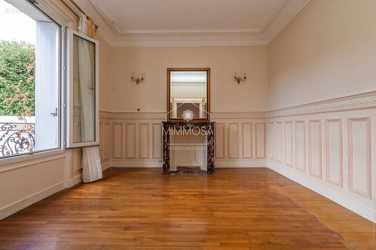 Maison à LES PAVILLONS-SOUS-BOIS