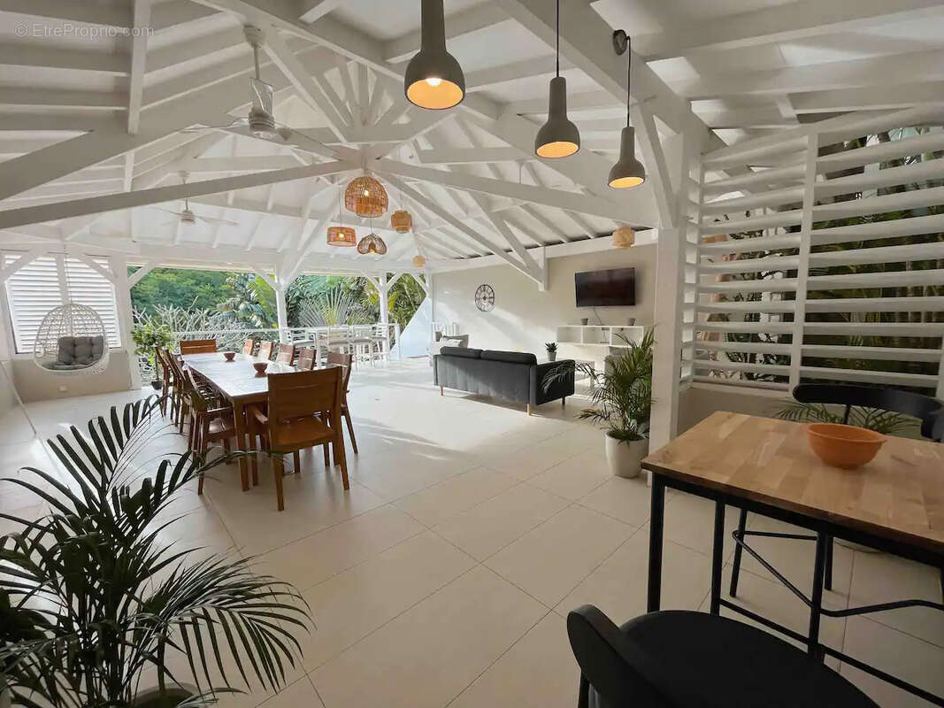 Maison à LES TROIS-ILETS