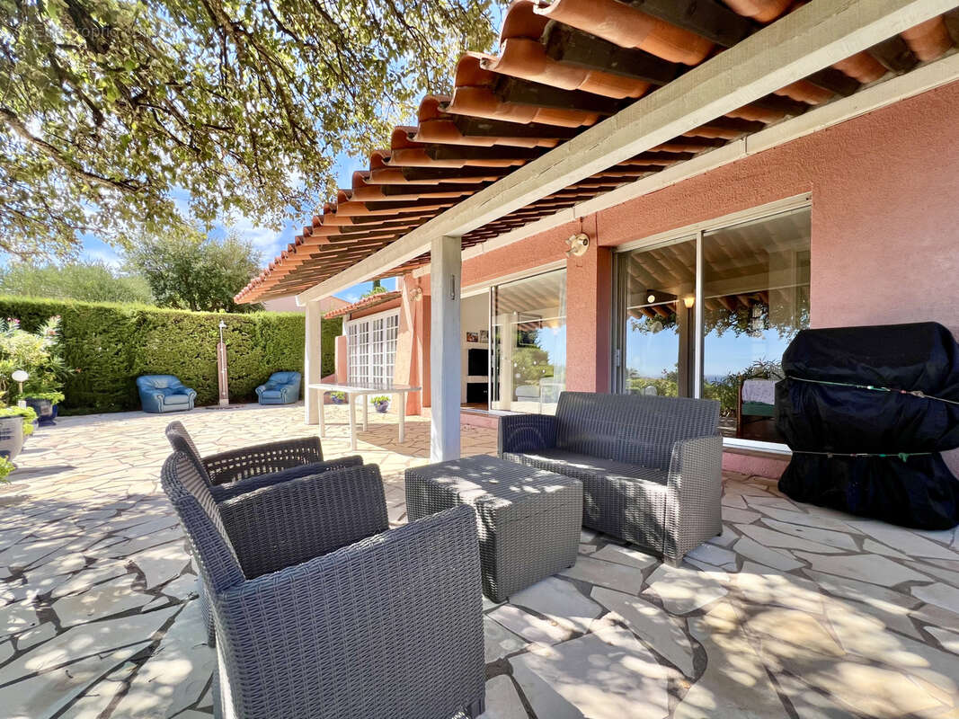 Maison à LES ISSAMBRES