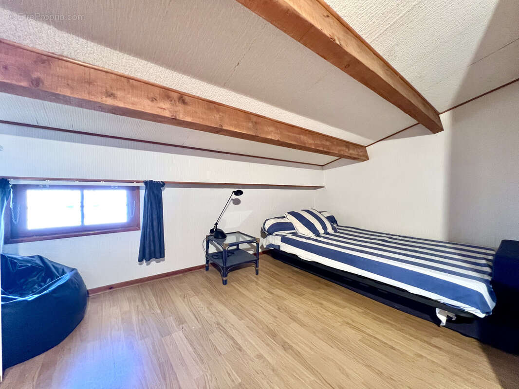 Maison à LES ISSAMBRES