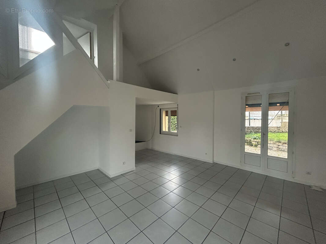 Maison à CHAMPAGNEY