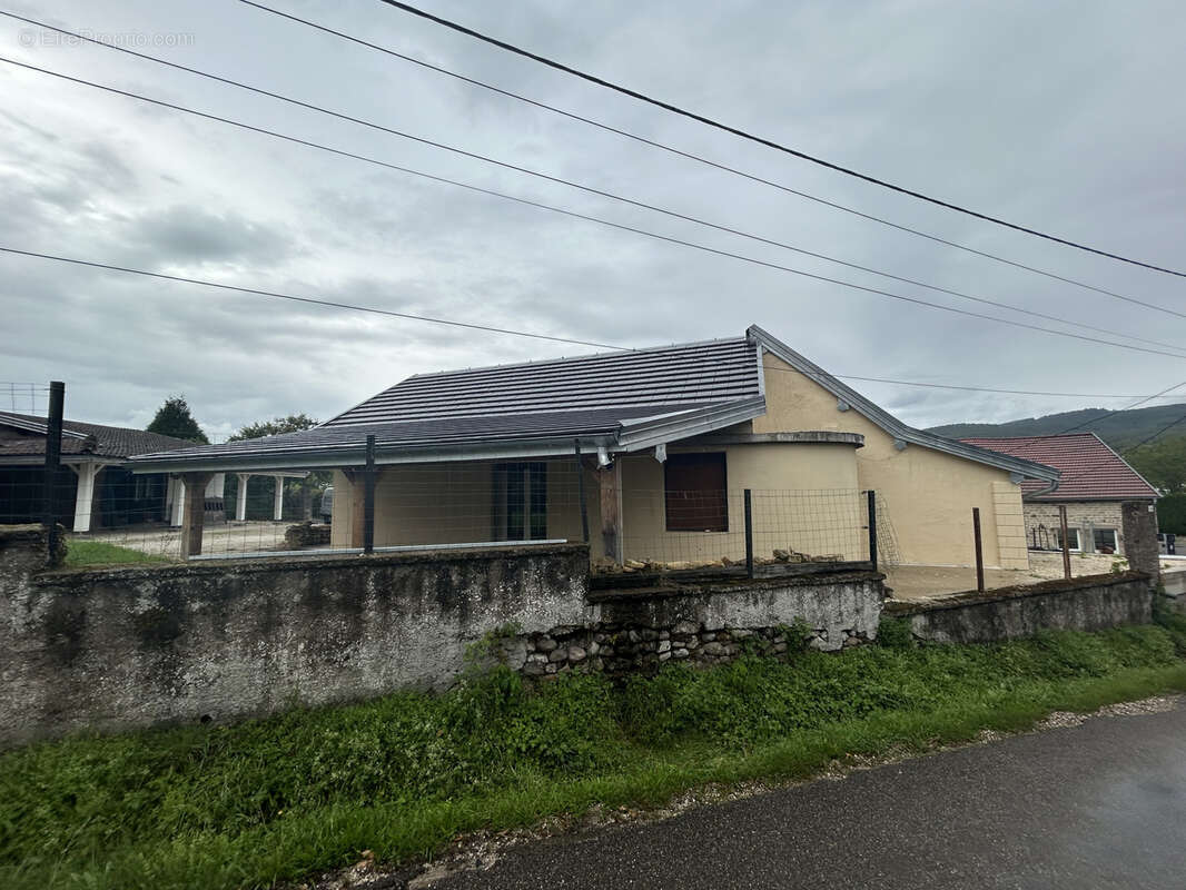 Maison à CHAMPAGNEY