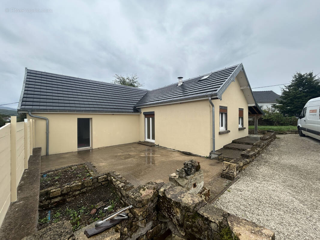 Maison à CHAMPAGNEY