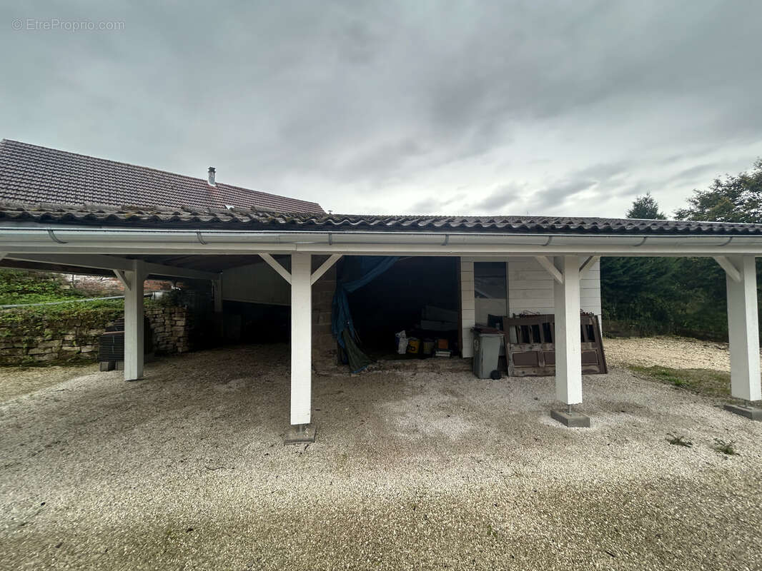 Maison à CHAMPAGNEY