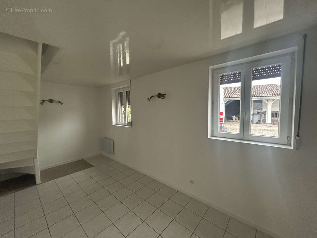 Maison à CHAMPAGNEY