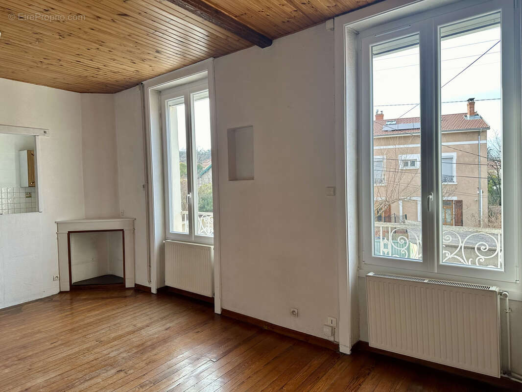 Appartement à OULLINS