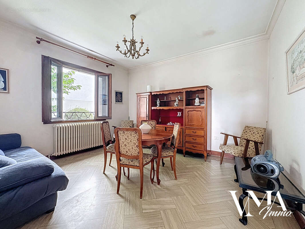 Maison à DECINES-CHARPIEU