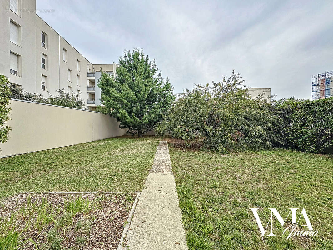 Maison à DECINES-CHARPIEU