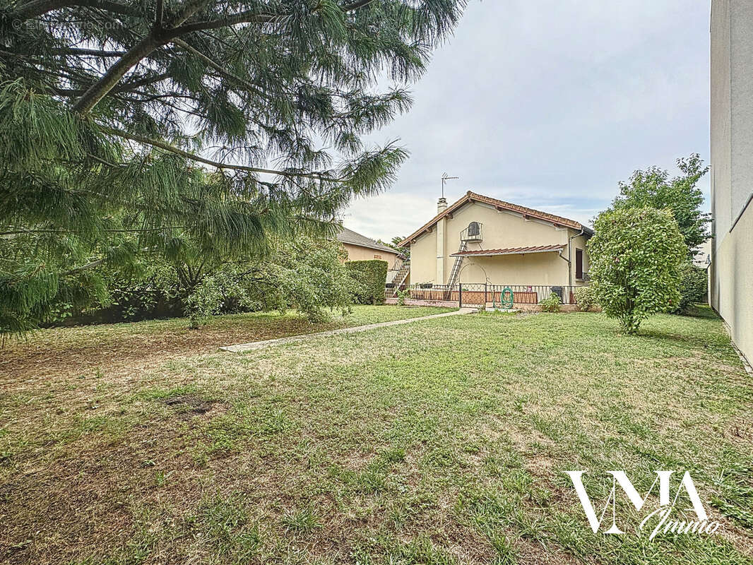 Maison à DECINES-CHARPIEU