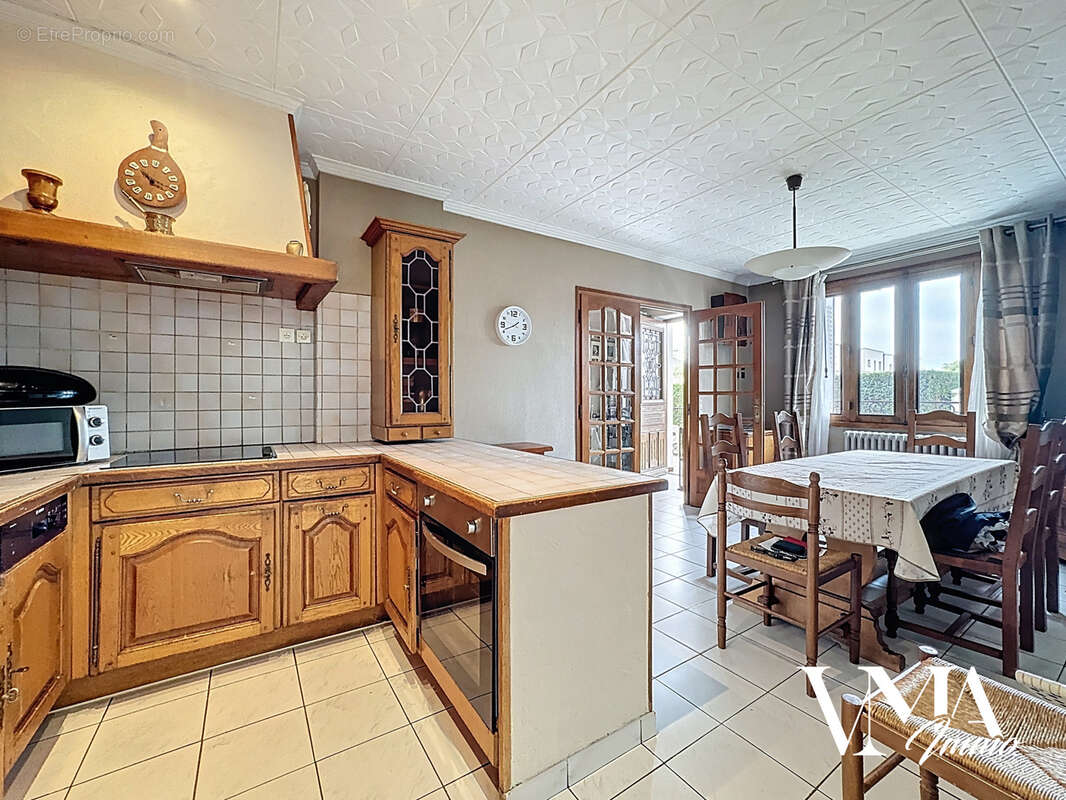 Maison à DECINES-CHARPIEU