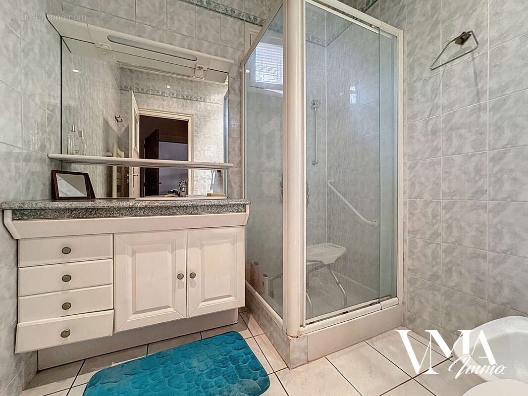 Maison à DECINES-CHARPIEU