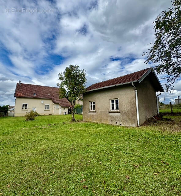 Maison à CHAMPAGNEY