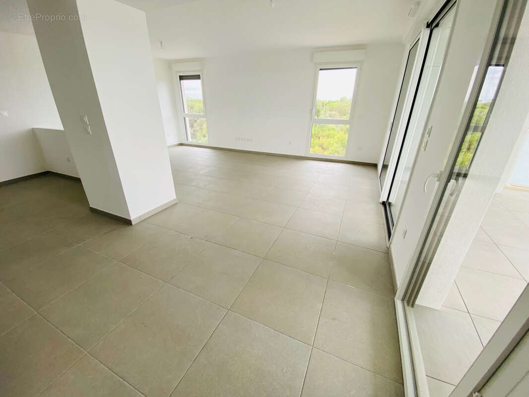 Appartement à LATTES