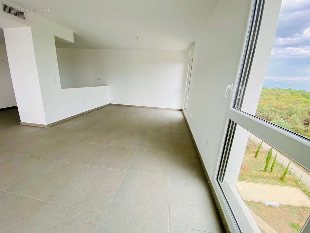 Appartement à LATTES