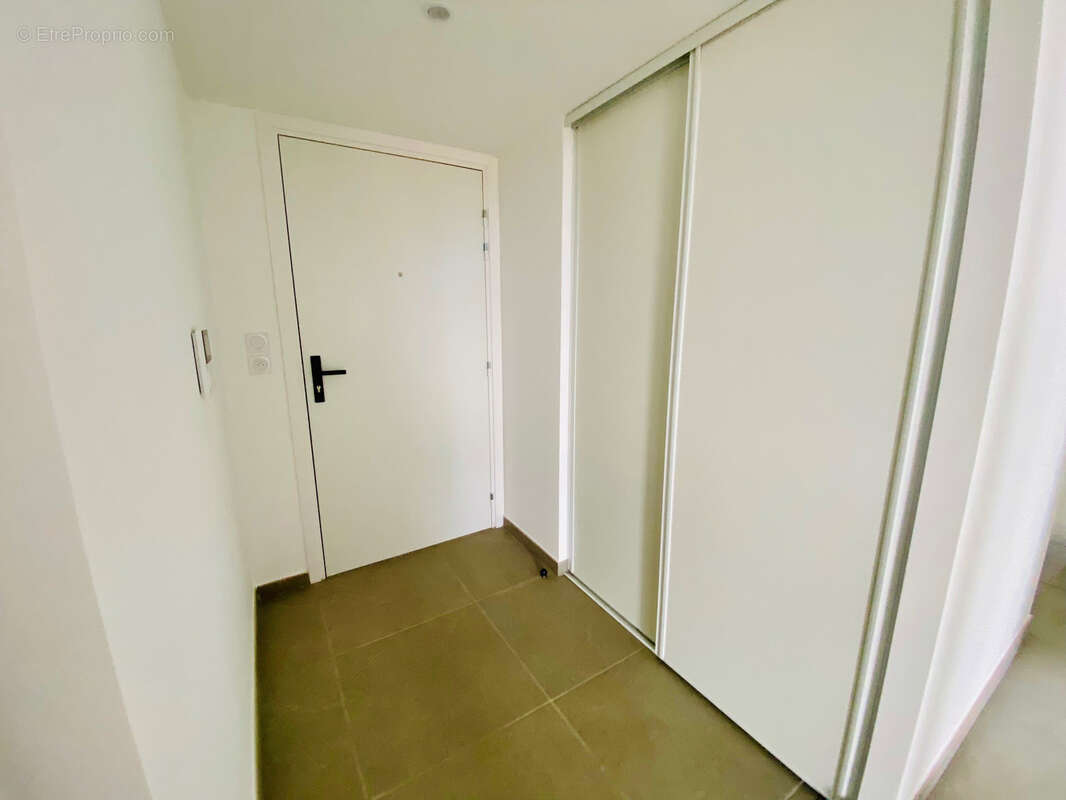 Appartement à LATTES