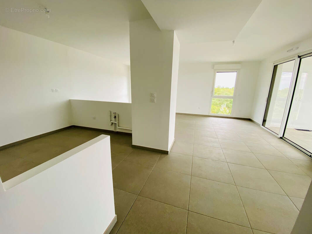 Appartement à LATTES