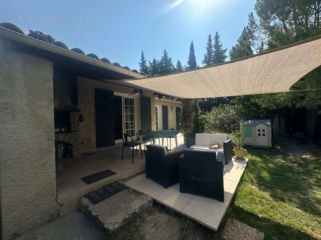 Maison à SAUMANE-DE-VAUCLUSE