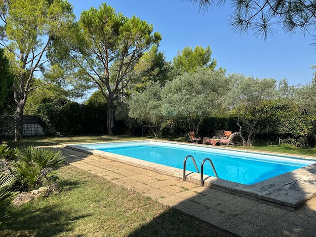 Maison à SAUMANE-DE-VAUCLUSE