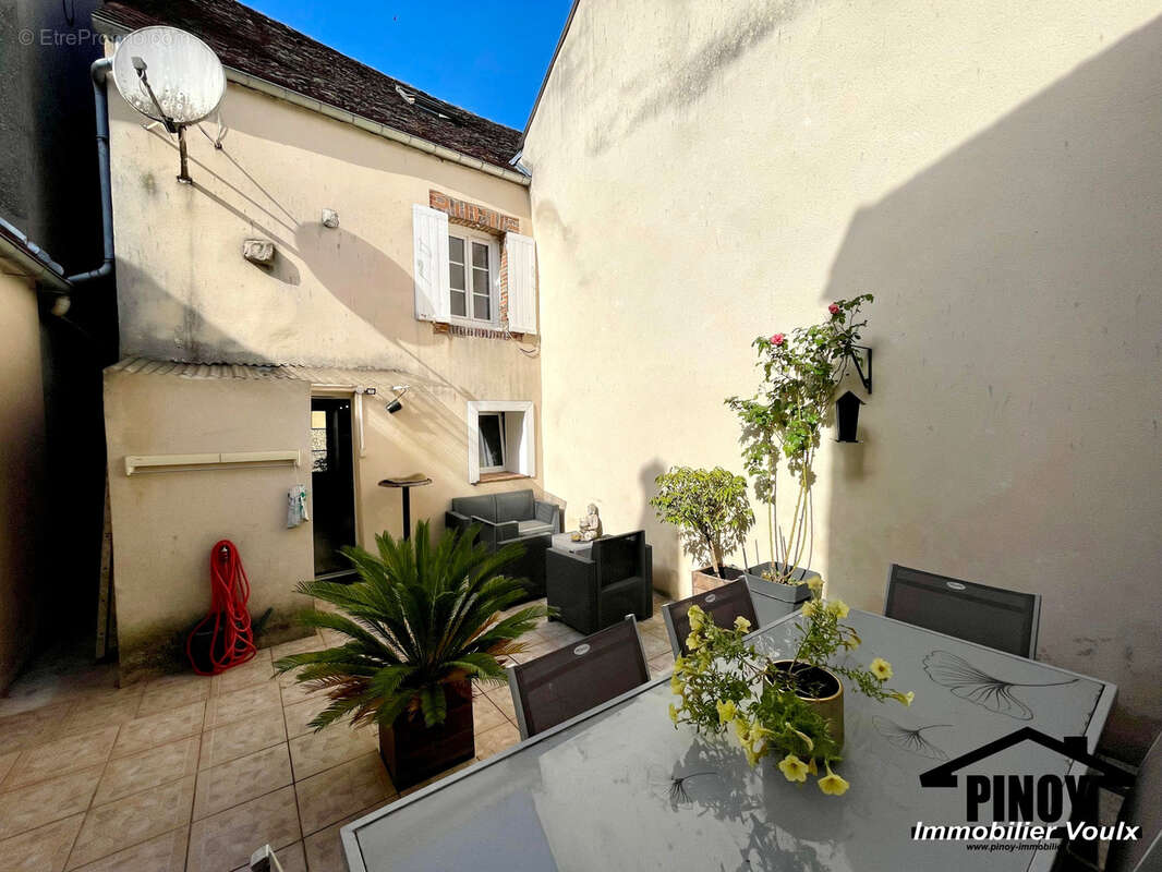 Maison à LORREZ-LE-BOCAGE-PREAUX