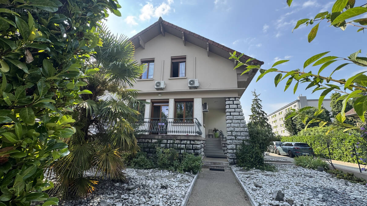 Maison à AIX-LES-BAINS