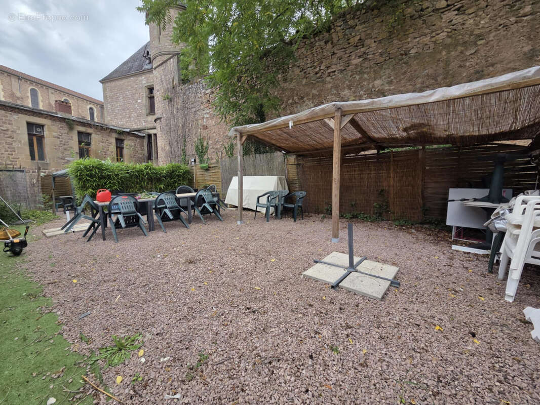 Commerce à LAPALISSE