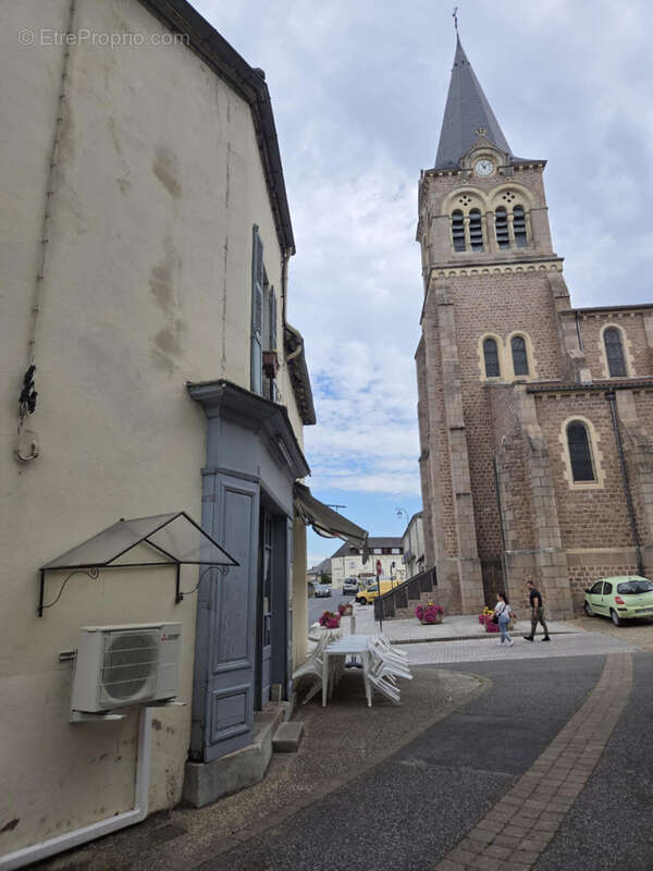 Commerce à LAPALISSE