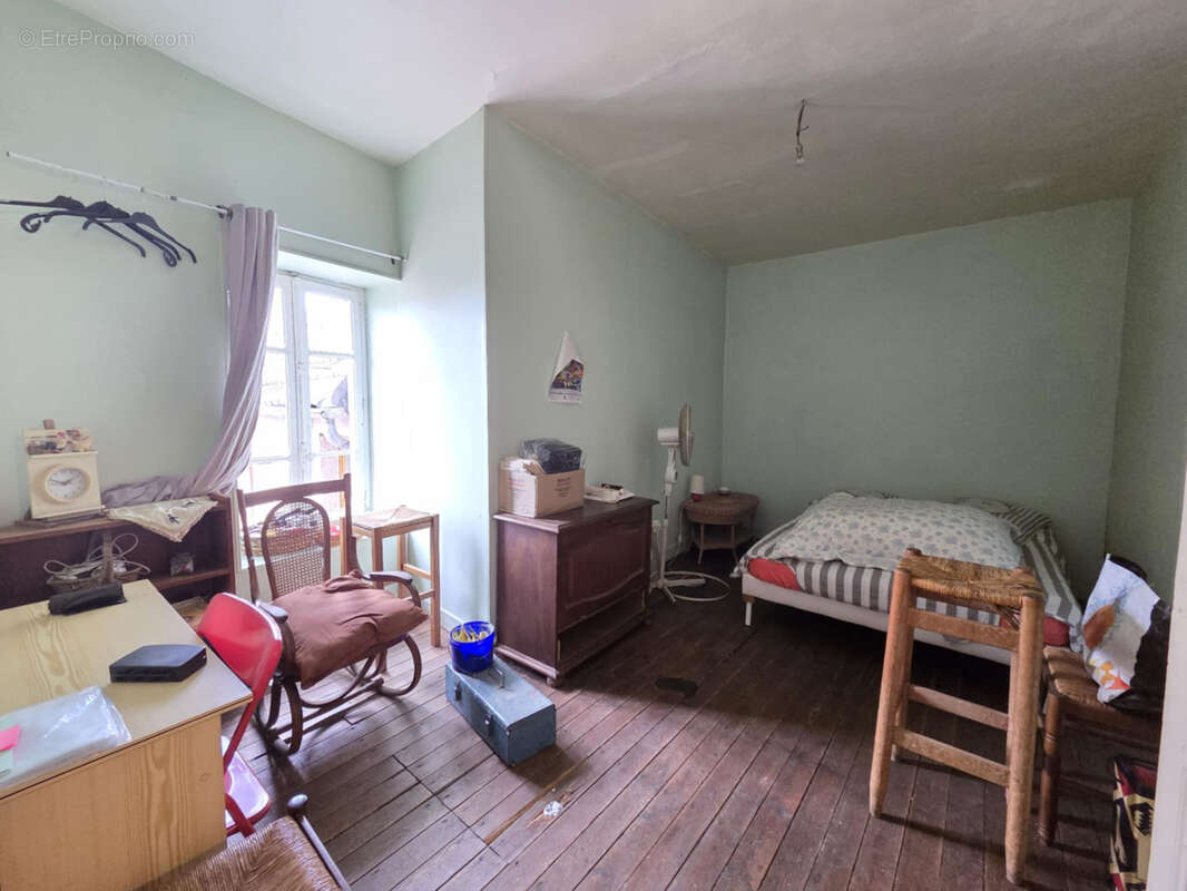 Commerce à LAPALISSE