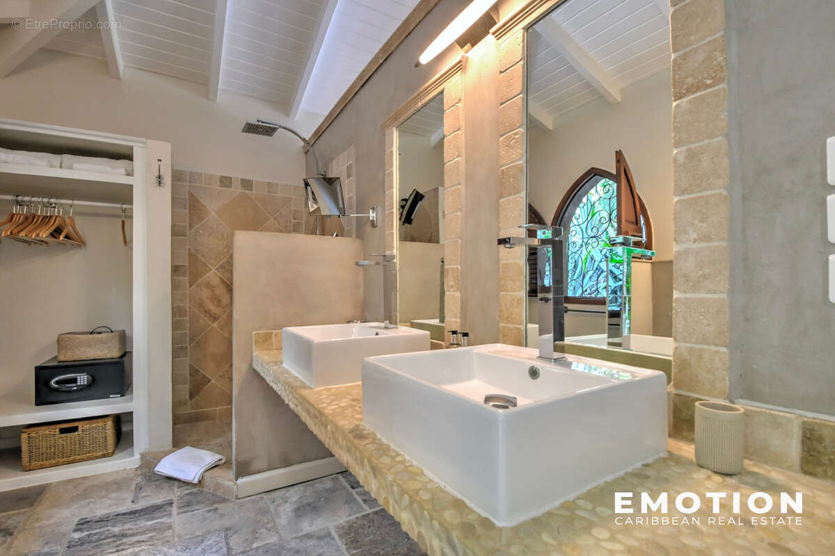 Commerce à SAINT-MARTIN