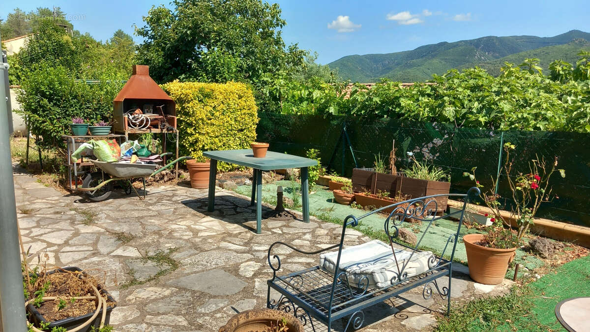 Appartement à LAMALOU-LES-BAINS