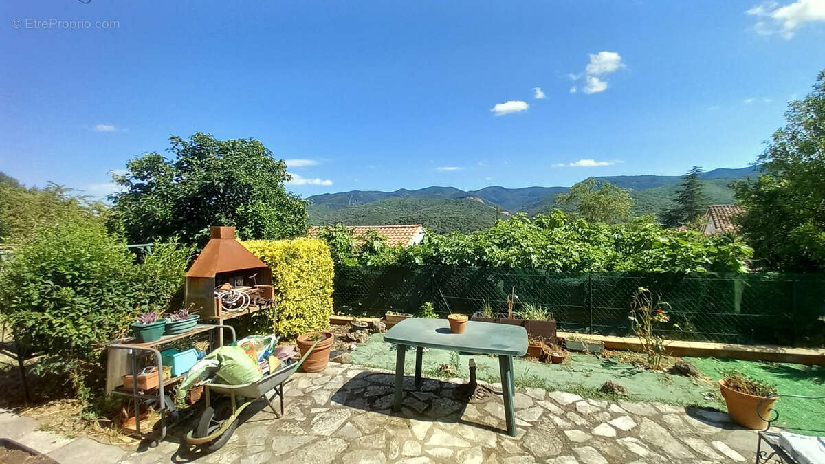 Appartement à LAMALOU-LES-BAINS