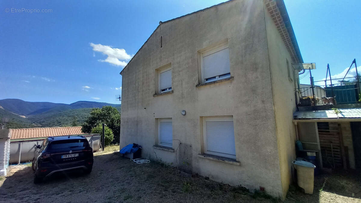 Appartement à LAMALOU-LES-BAINS