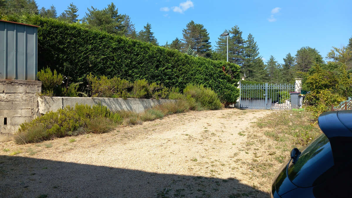 Appartement à LAMALOU-LES-BAINS