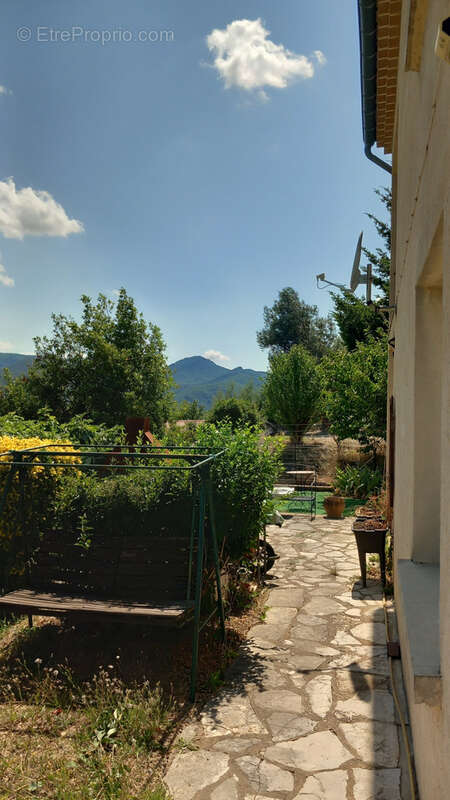 Appartement à LAMALOU-LES-BAINS