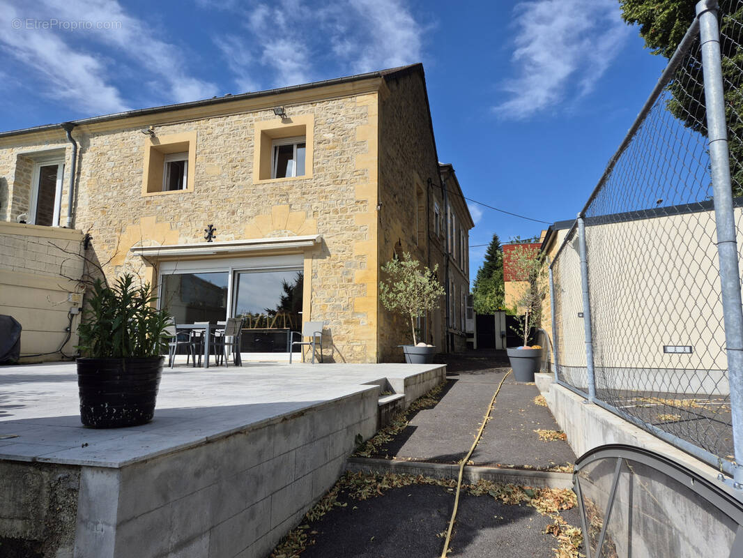 Maison à CHARLEVILLE-MEZIERES