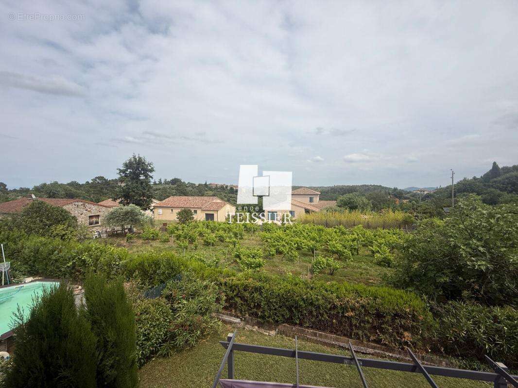 Maison à SAINT-PAUL-LE-JEUNE