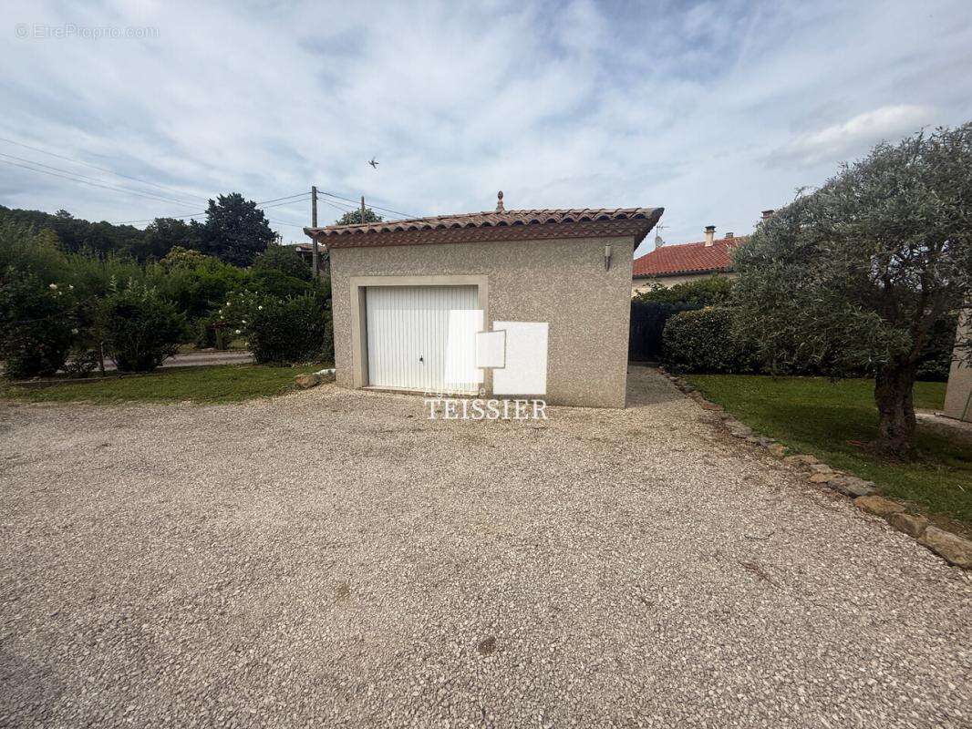 Maison à SAINT-PAUL-LE-JEUNE