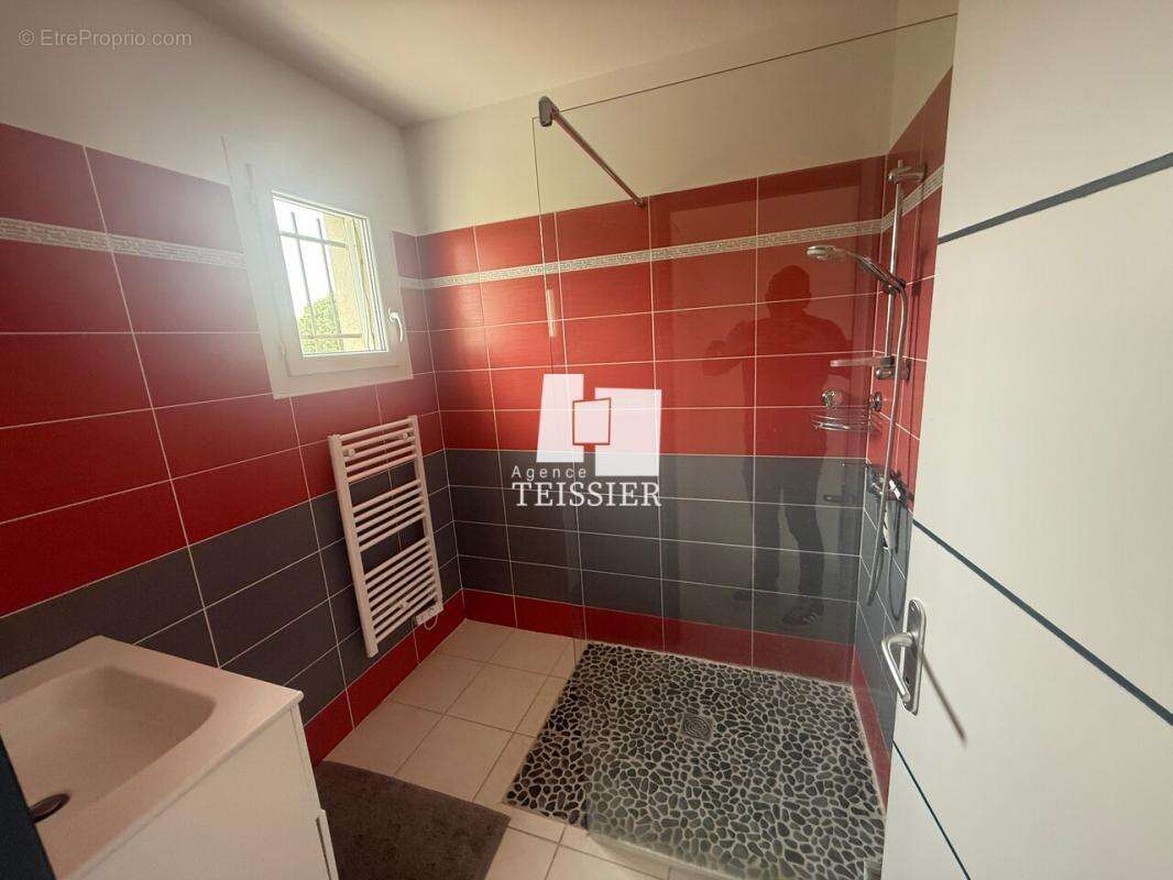 Maison à SAINT-PAUL-LE-JEUNE