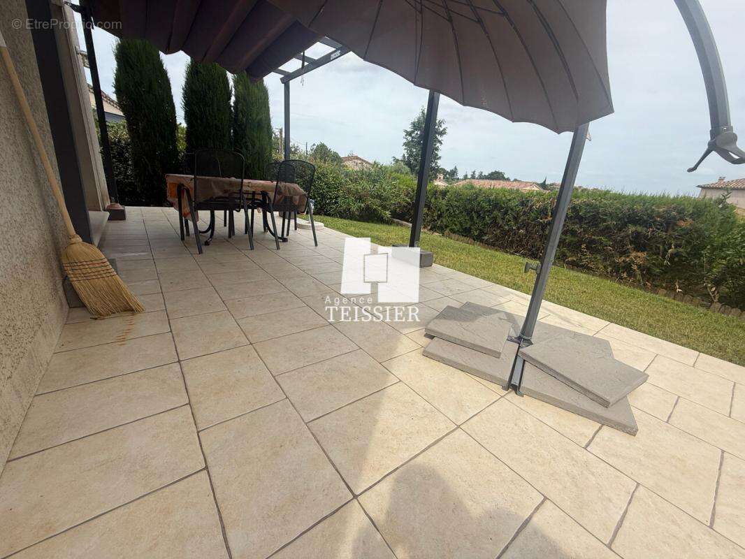 Maison à SAINT-PAUL-LE-JEUNE