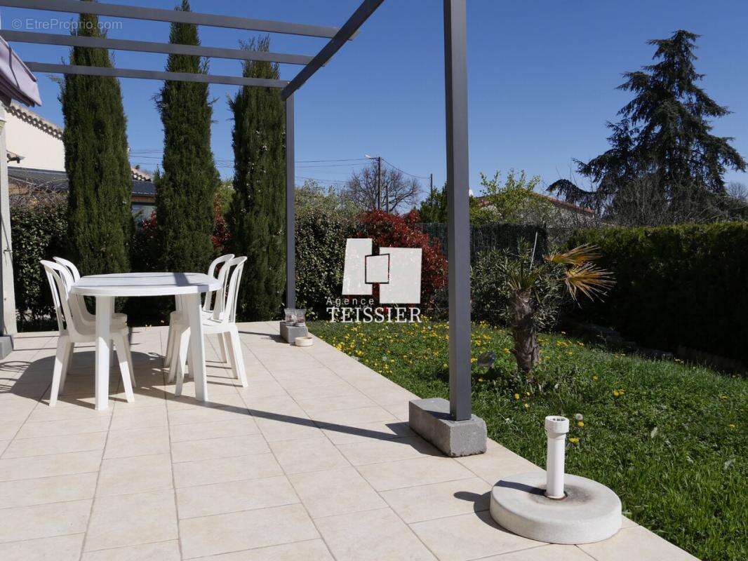 Maison à SAINT-PAUL-LE-JEUNE