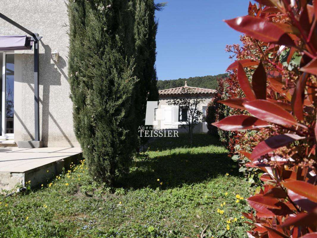 Maison à SAINT-PAUL-LE-JEUNE