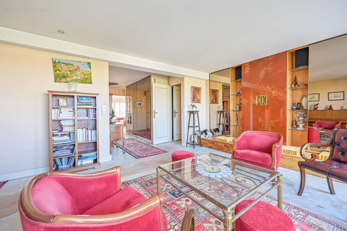 Appartement à SAINT-MAUR-DES-FOSSES