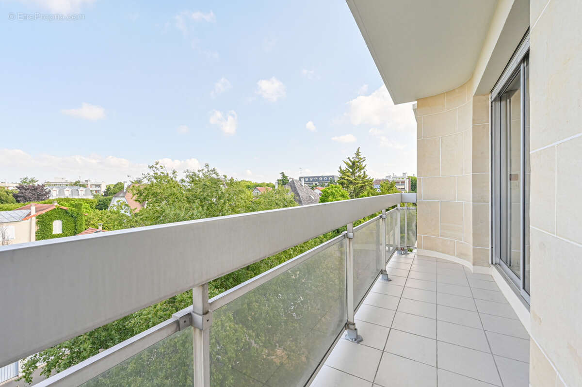 Appartement à SAINT-MAUR-DES-FOSSES