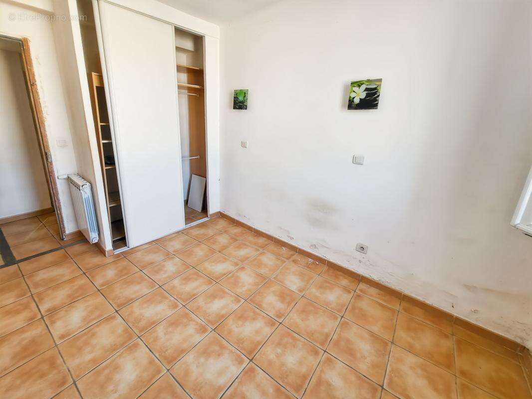 Maison à LA FARE-LES-OLIVIERS