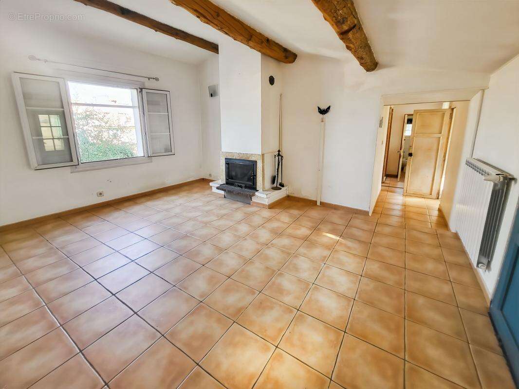 Maison à LA FARE-LES-OLIVIERS