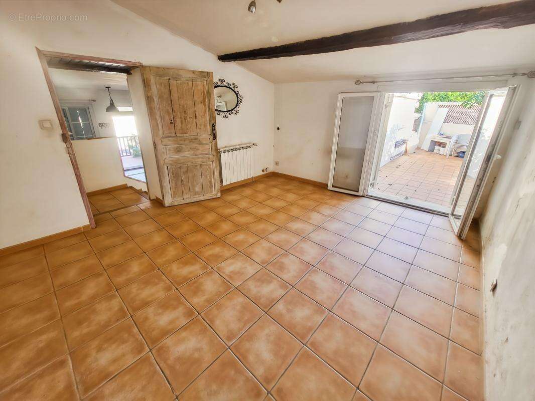 Maison à LA FARE-LES-OLIVIERS