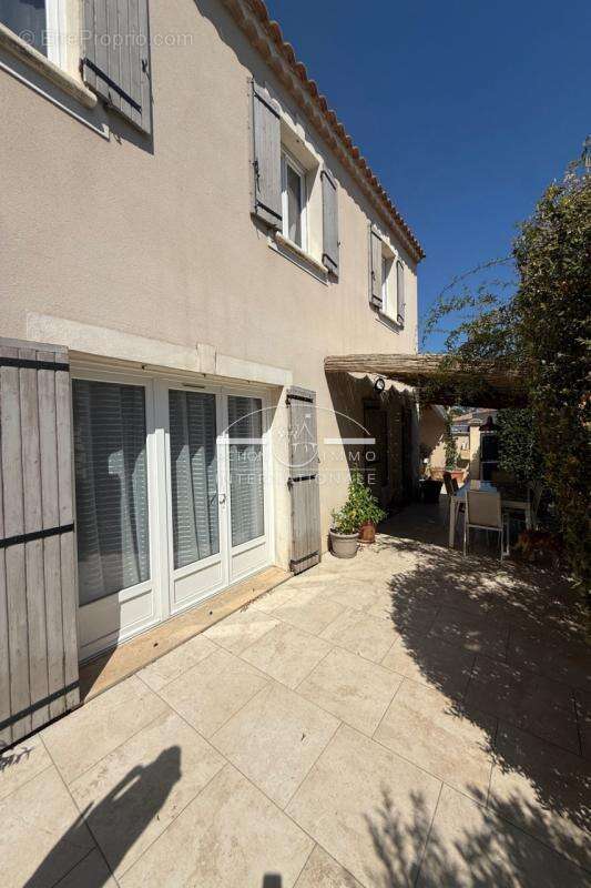 Maison à SAINT-MARTIN-DE-CRAU