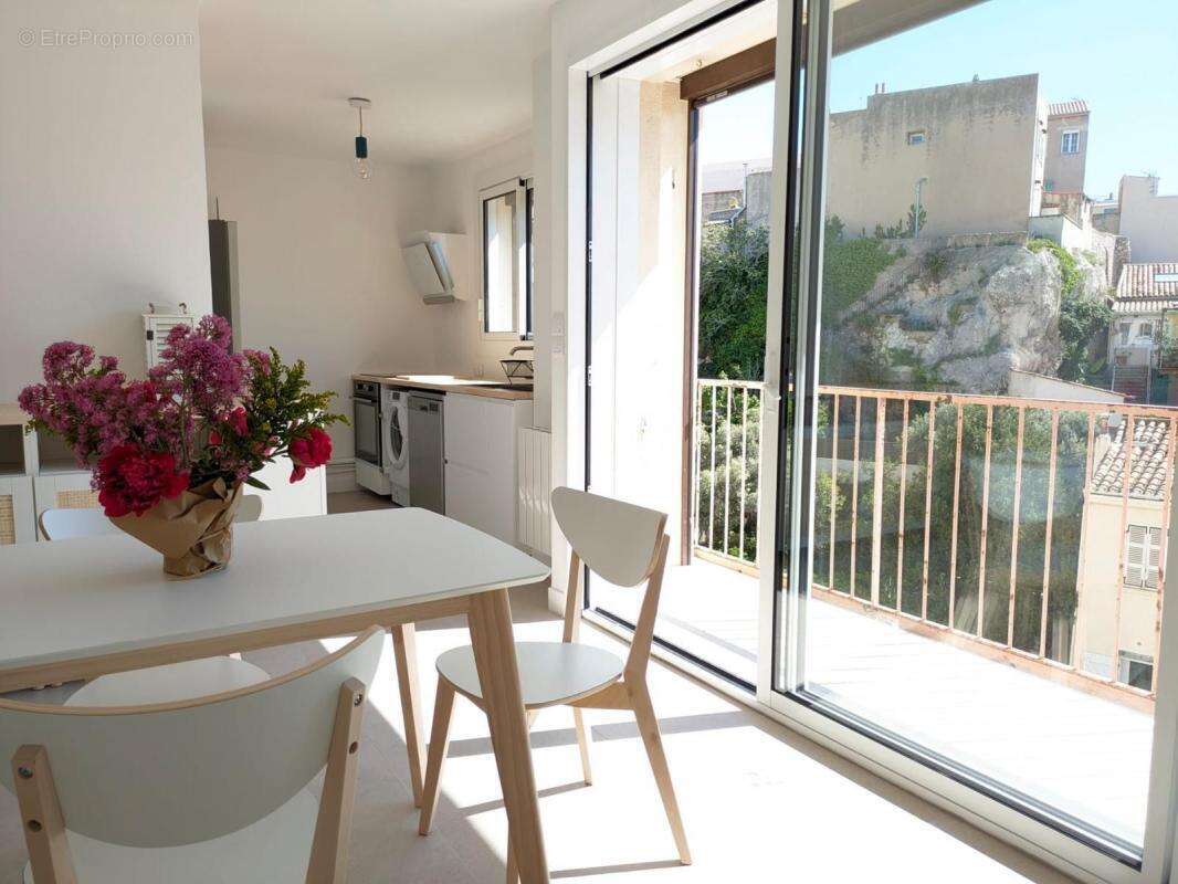 Appartement à MARSEILLE-7E