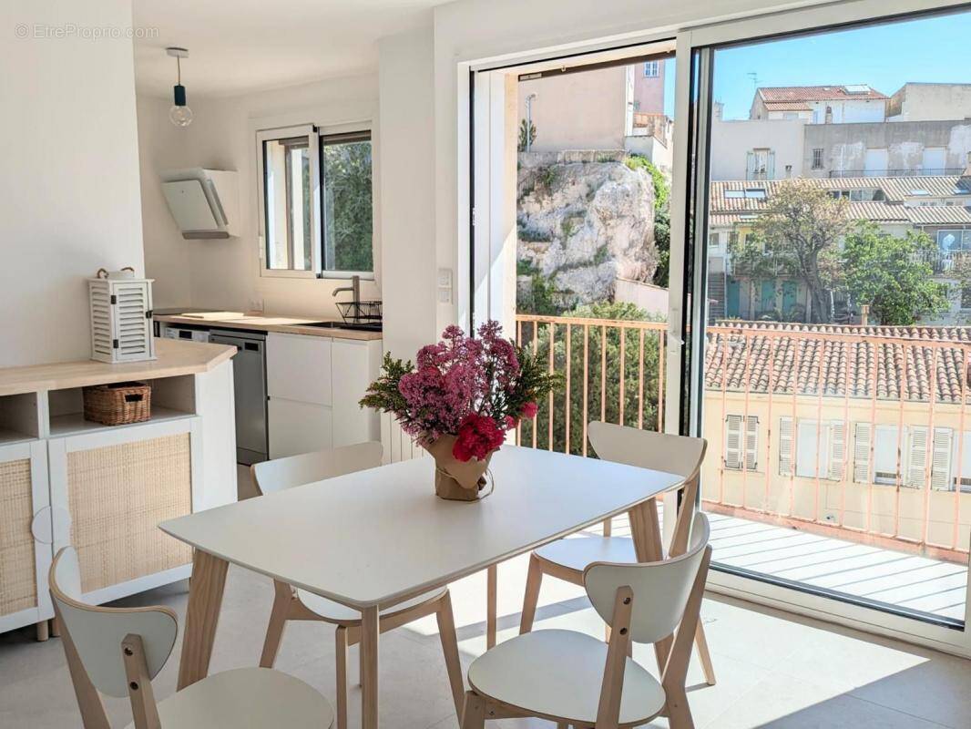 Appartement à MARSEILLE-7E